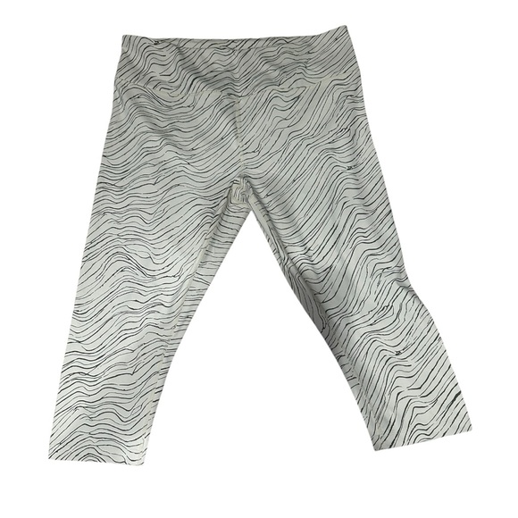 Core 10 Athletic Capri Leggings - Picture 3 of 6